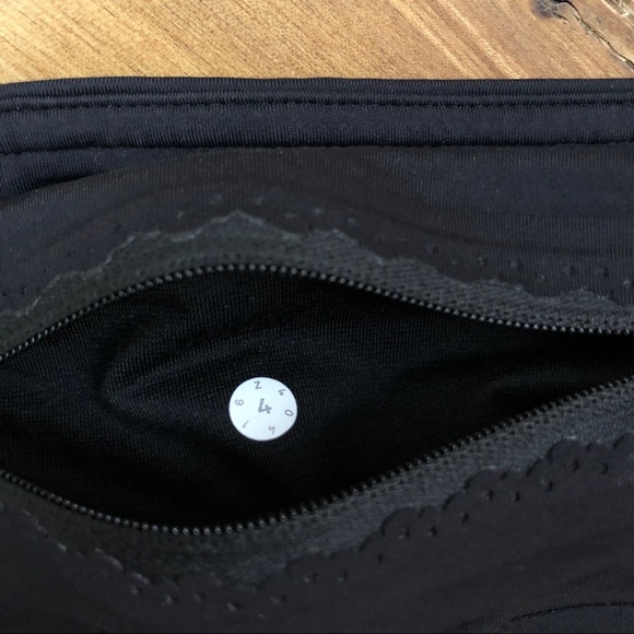 Lululemon On Track Crop (19") Black Luxtreme - Picture 15 of 15